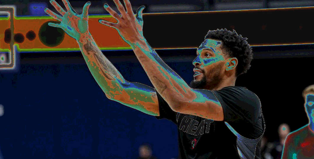 Mike James Scores 14 Points in Anadolu Efes Debut: A Good Start, But It's Only Preseason