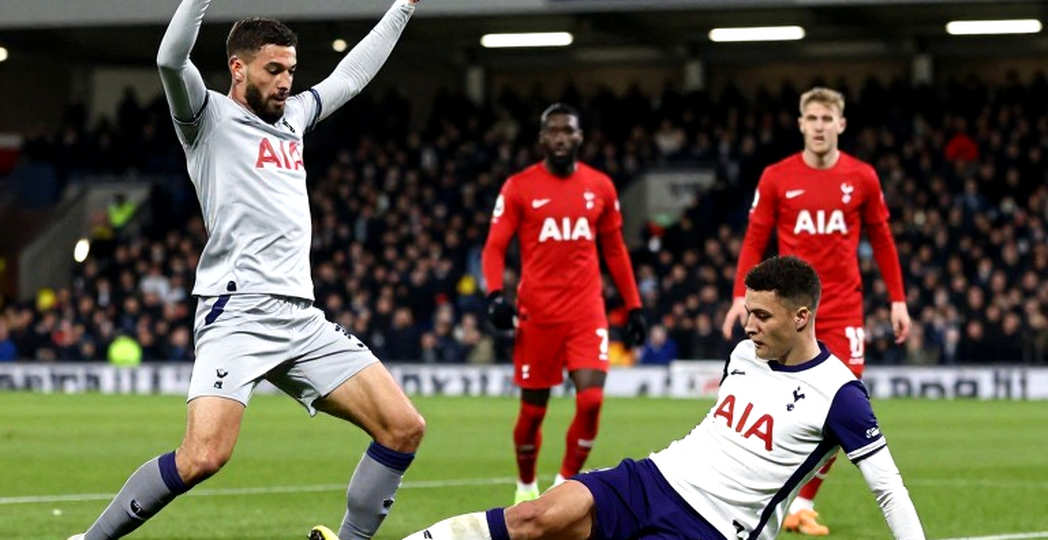 V.League và cỗ máy bán thành phẩm: Khi đội nhỏ nuôi, đại gia dùng