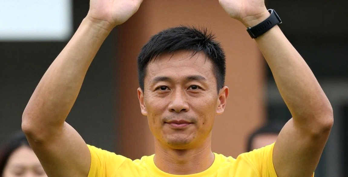 Khi phòng dữ liệu bóng đá trả về trang giấy trắng