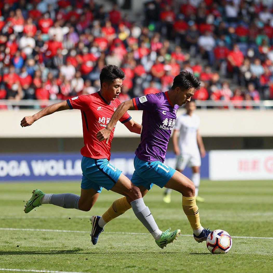 Amrabat tự gạch tên: Bốn lối đi tuyến giữa Maroc và bài kiểm tra quyền lực của Ouahbi Amrabat tự gạch tên: Bốn lối đi tuyến giữa Maroc và bài kiểm tra quyền lực của Ouahbi