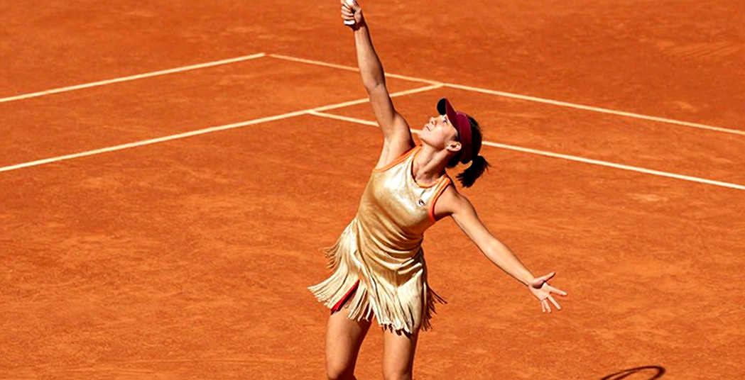 Zverev vào tứ kết Thượng Hải và chốt ngôi số 1 cuối năm 2026: câu chuyện nằm ở mắt cá chân