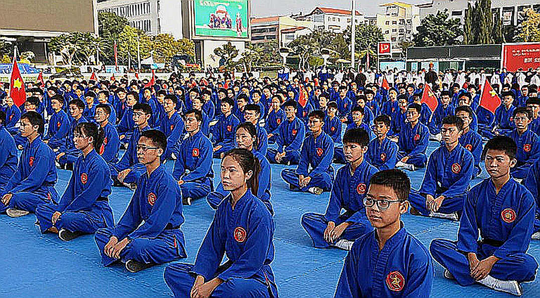 Cú đấm sau lệnh tách: Abdul bị truất quyền thi đấu hai lần trong ba tháng