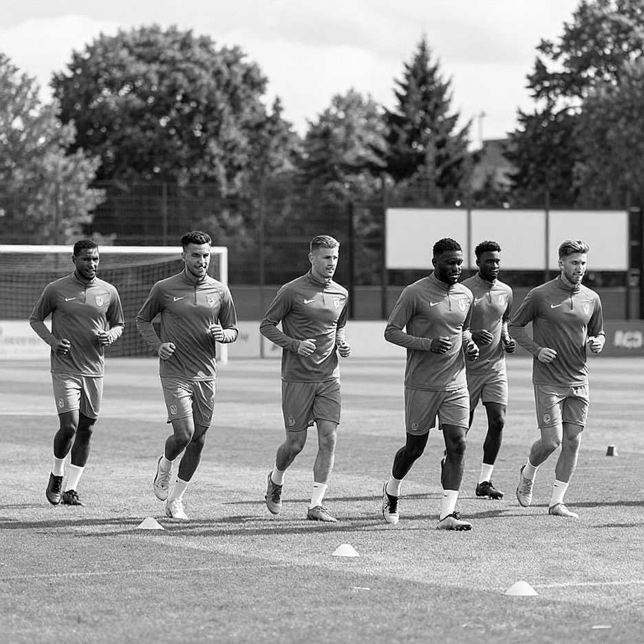 Martinelli, 6 bàn sau 8 trận và khoảng lặng trong phòng thay đồ Arsenal