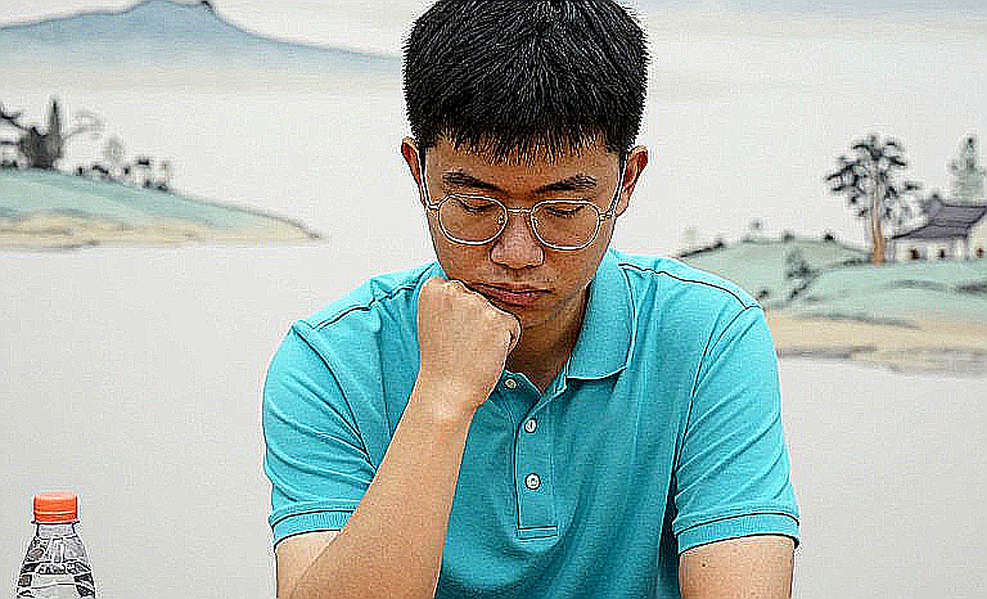 Gambit trung tâm Italia và nước 5.e5!: vũ khí thực dụng cho kỳ thủ câu lạc bộ