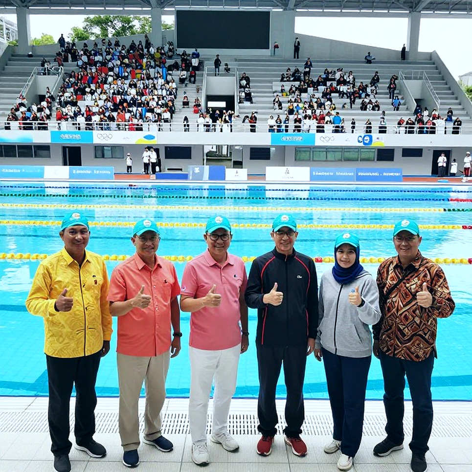 Marrit Steenbergen hạ kỷ lục châu Âu 200m tự do: 1:50.23 và cuộc đua được định đoạt ở khúc giữa