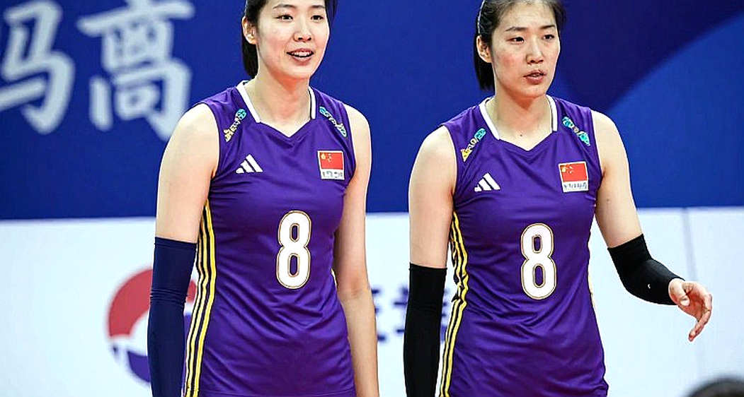 Vô địch AFF Cup không xóa được hóa đơn nằm ngoài sân cỏ của bóng đá Việt Nam